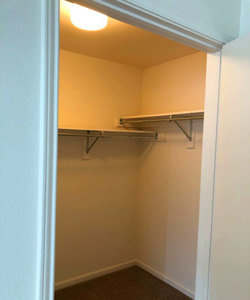 Spring_Tree-z-bedroom closet main-1200w